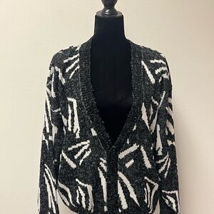 Vintage New Era Black and White Women's Cardigan